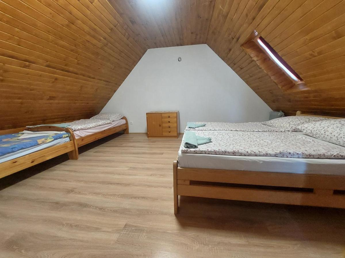 Orban Nyaralohaz Villa Kovagoors Exterior photo